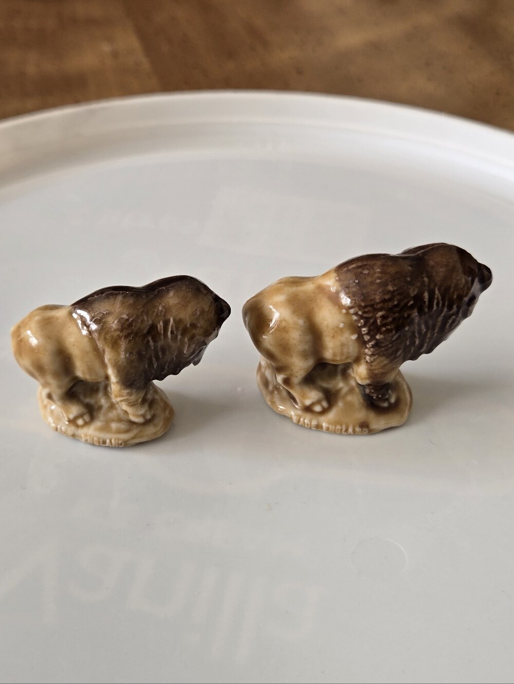 Wade Red Rose Tea Figurines Large & Small Bison Buffalo - Picture 4 of 6